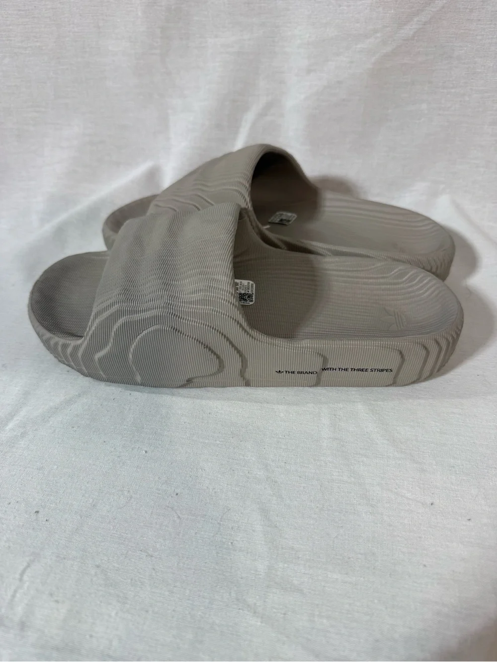 adidas Adilette 22 Taupe Textured Slide Sandals Size 8